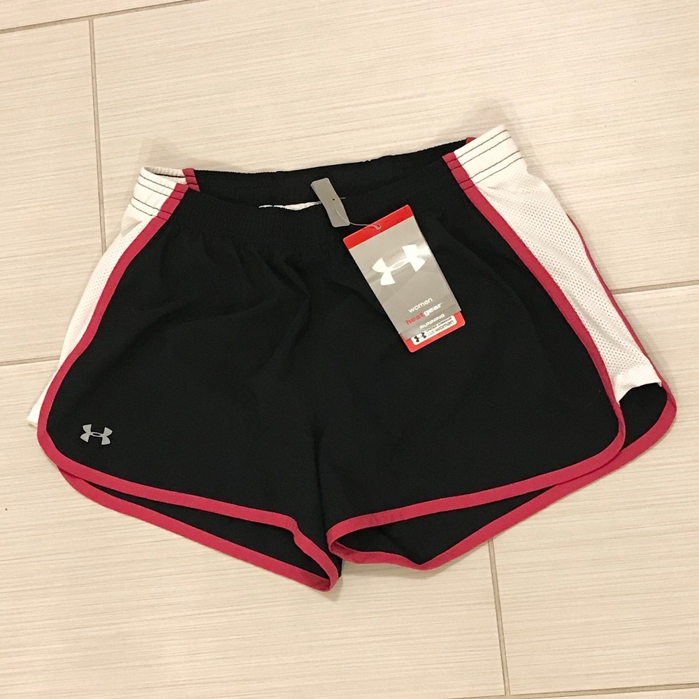 Women's Under Armour Shorts in SM
